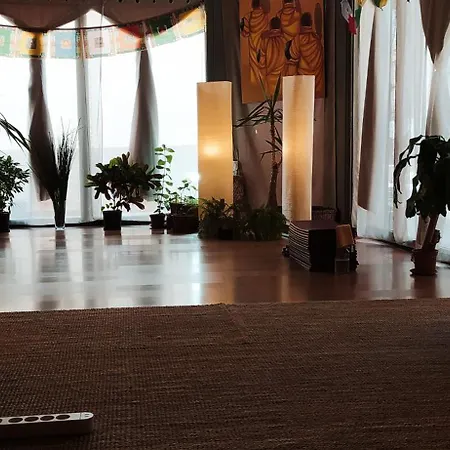 Nirvana Yoga Center * Arrecife (Lanzarote)